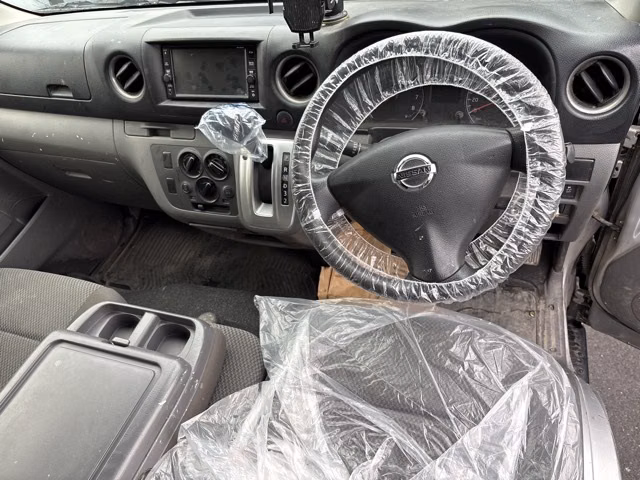 NISSAN NV350 CARAVAN