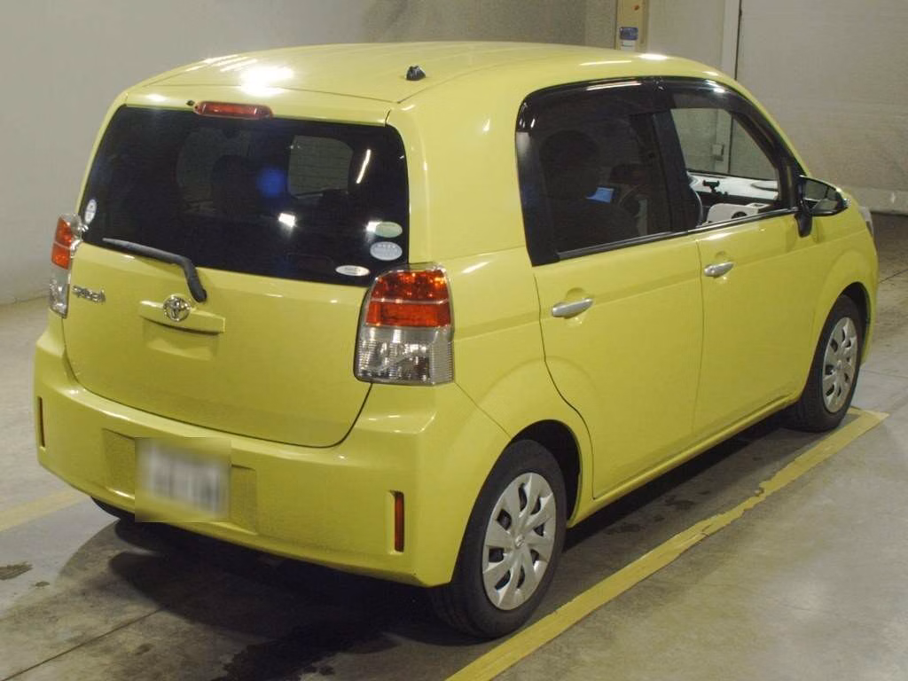 TOYOTA SPADE