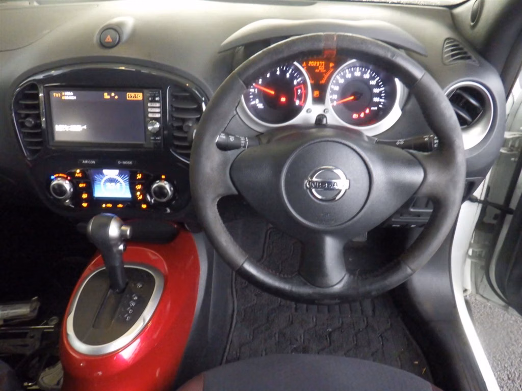 NISSAN JUKE