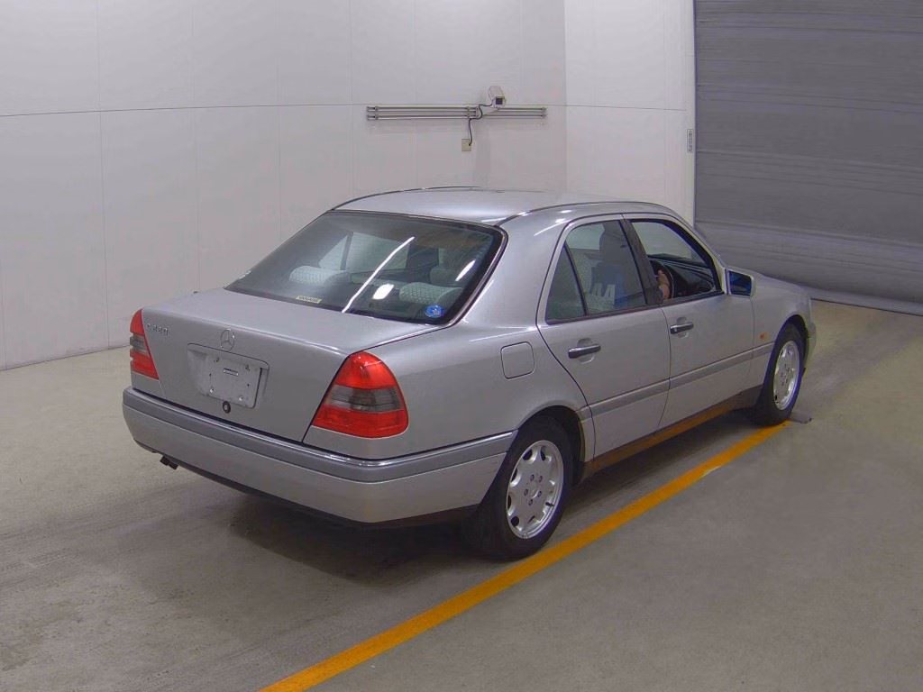 MERCEDES-BENZ C-CLASS