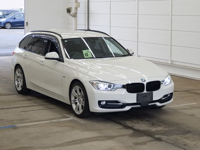 BMW 3-SERIES