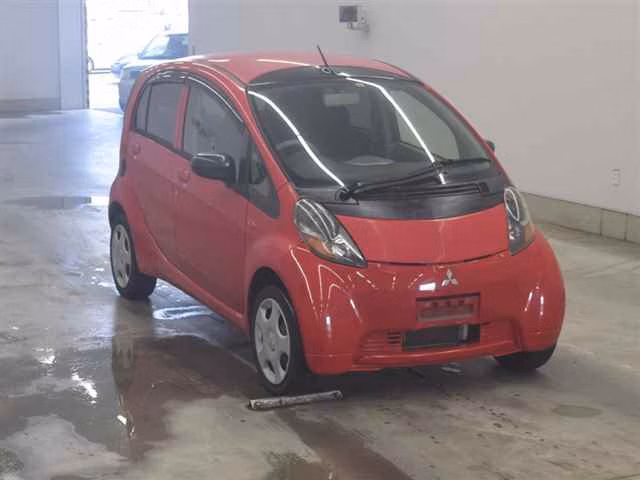 Mitsubishi i