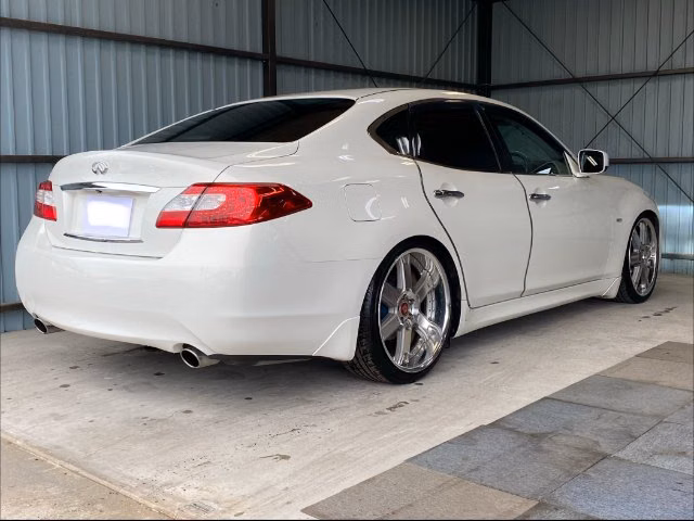 Nissan Fuga