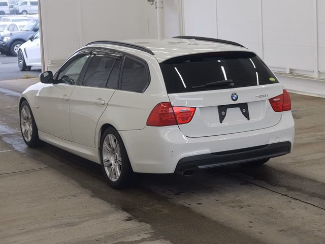 BMW 3-SERIES