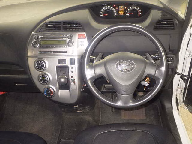 TOYOTA RACTIS