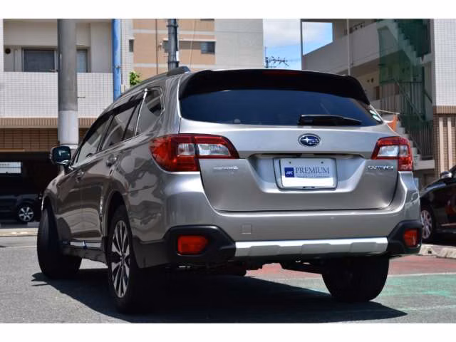 SUBARU OUTBACK