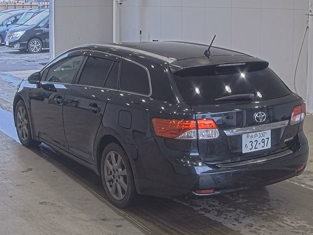 TOYOTA AVENSIS