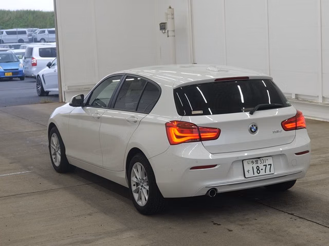 BMW 1-SERIES