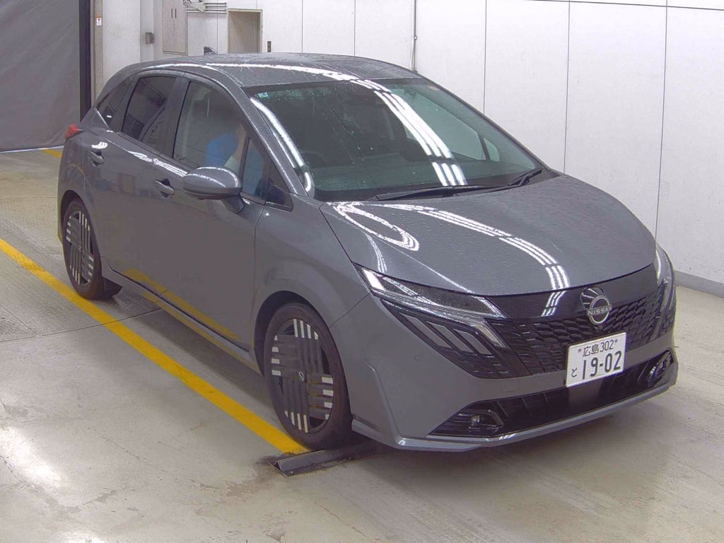 Nissan Aura