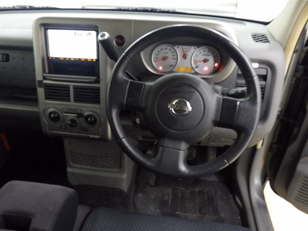 NISSAN CUBE