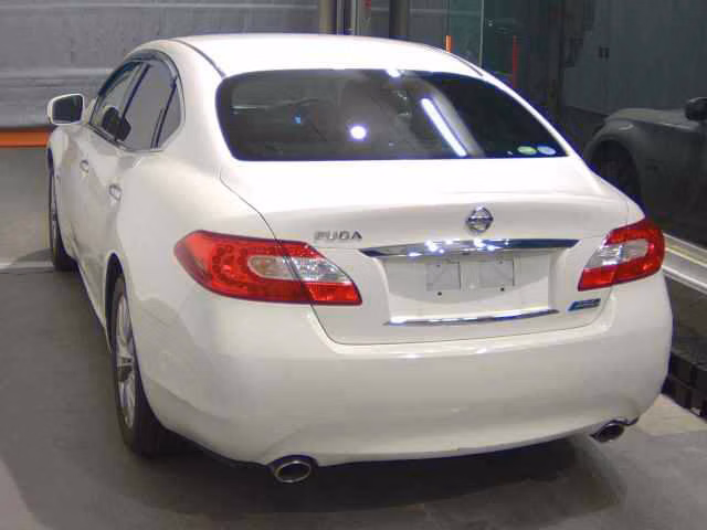 Nissan Fuga
