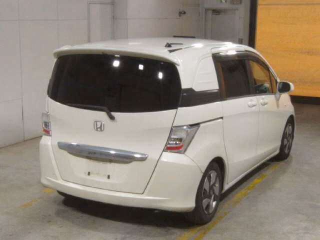 HONDA FREED SPIKE