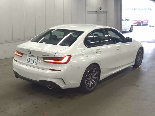 BMW 3-SERIES
