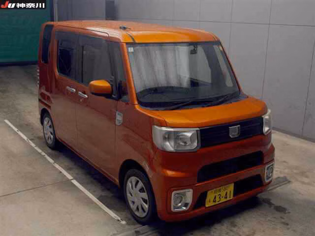DAIHATSU WAKE