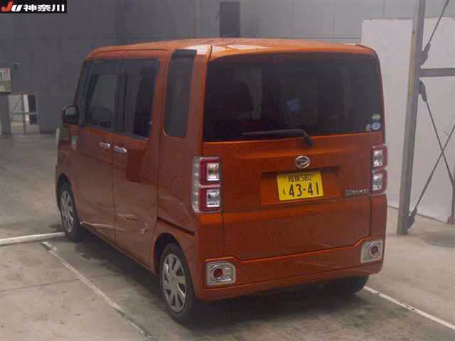 DAIHATSU WAKE