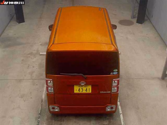 DAIHATSU WAKE