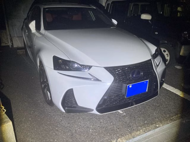 LEXUS IS300H