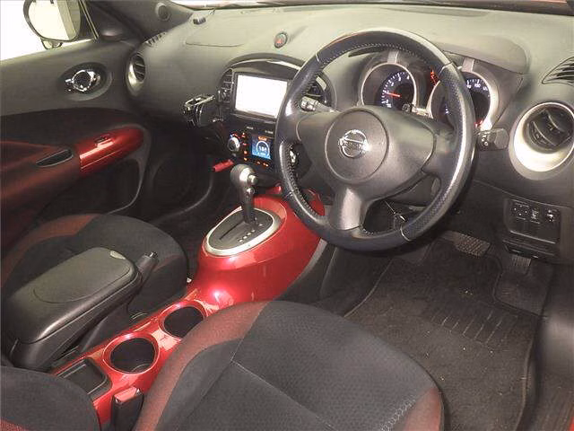 NISSAN JUKE