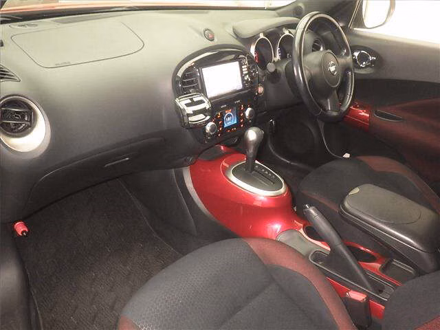 NISSAN JUKE