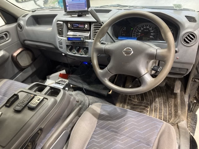 NISSAN CARAVAN