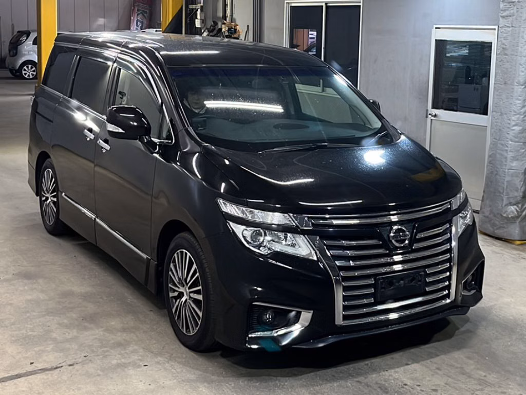 NISSAN ELGRAND
