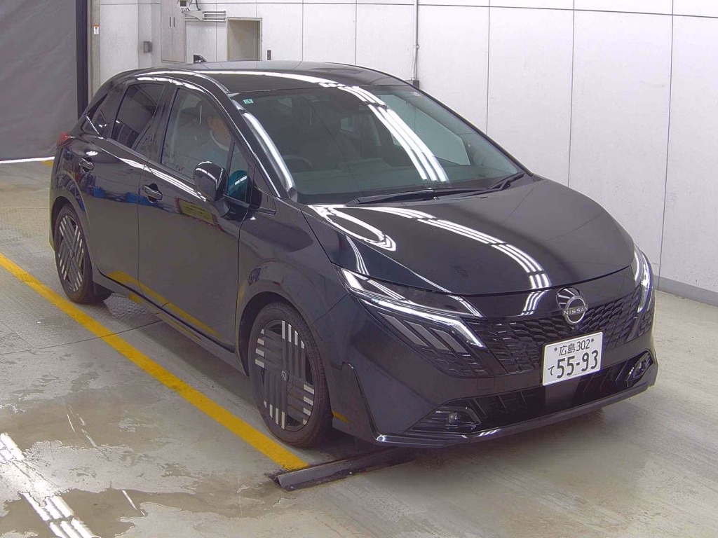 Nissan Aura