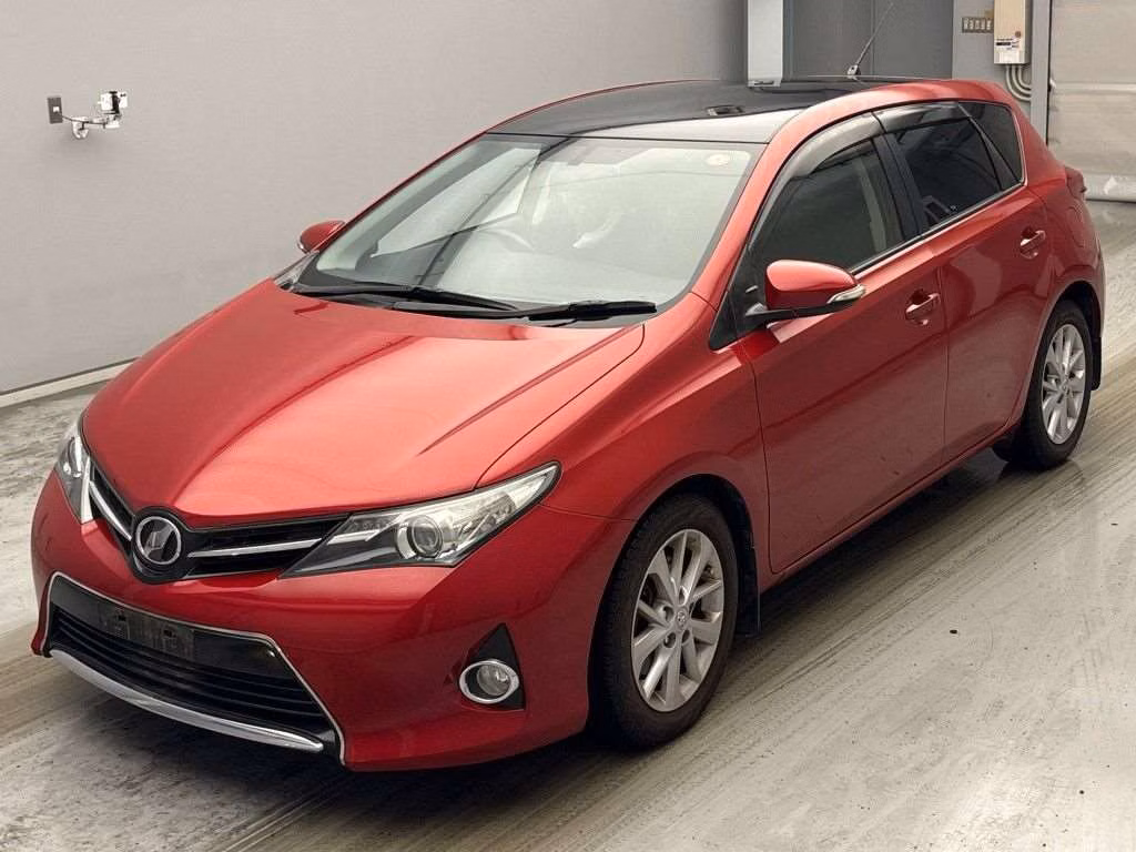 TOYOTA AURIS
