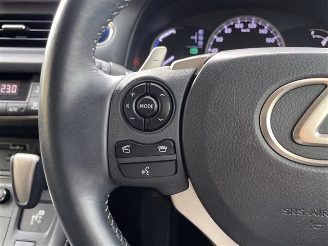 Lexus CT200h