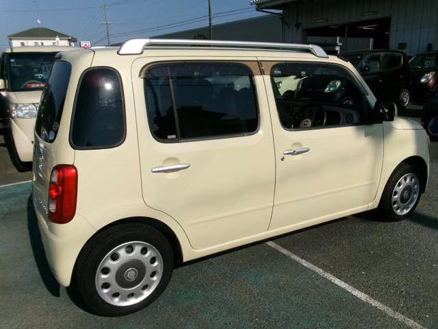 Daihatsu Mira Cocoa