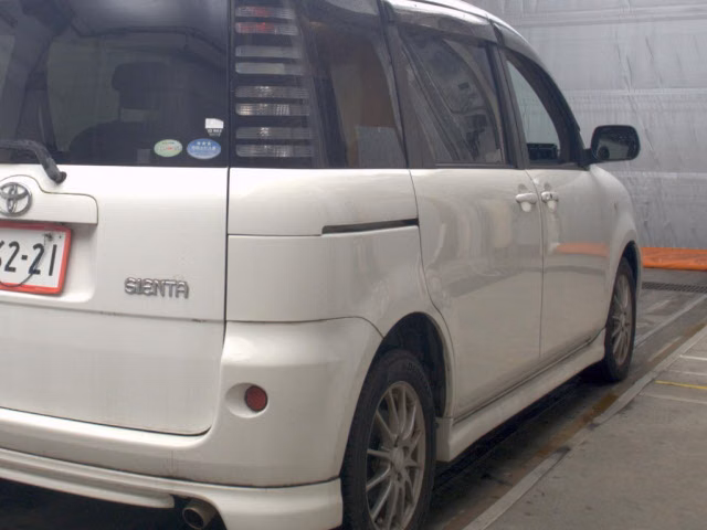 TOYOTA SIENTA