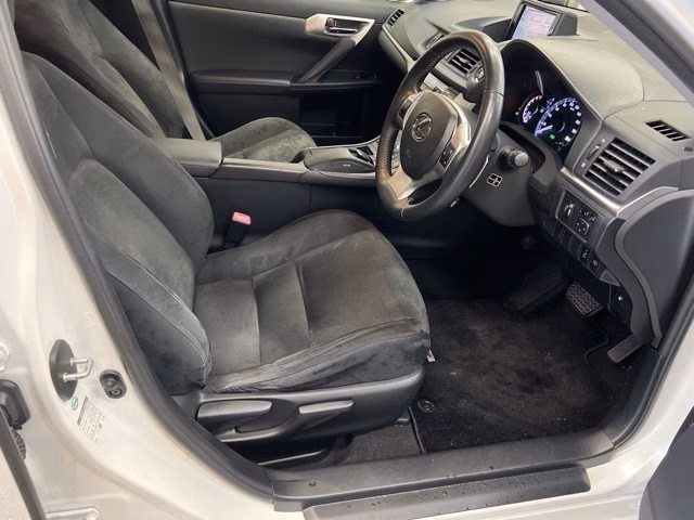 LEXUS CT200H
