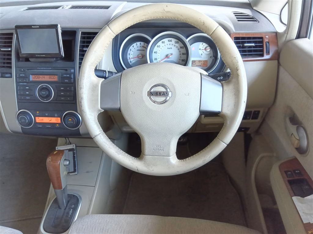 NISSAN TIIDA LATIO