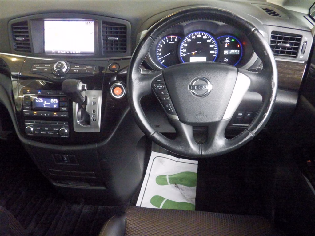 NISSAN ELGRAND
