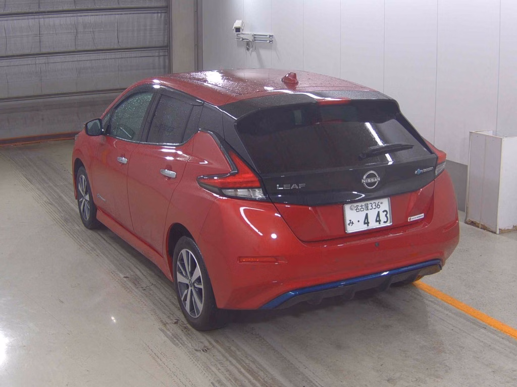 NISSAN LEAF
