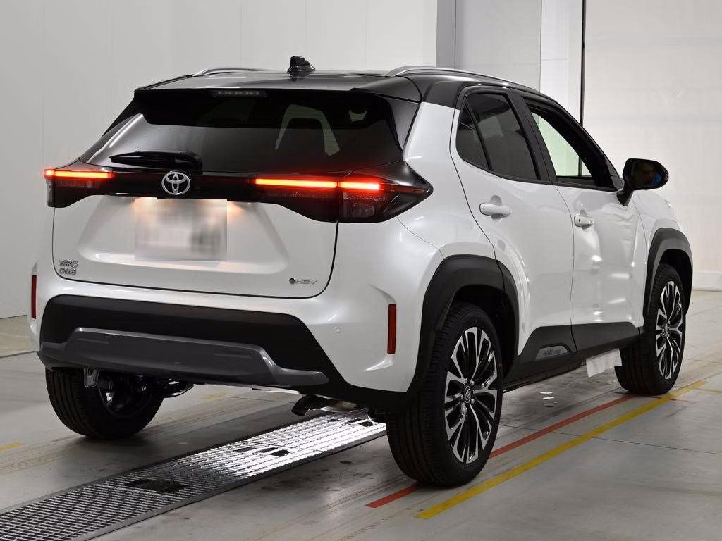 TOYOTA YARIS CROSS
