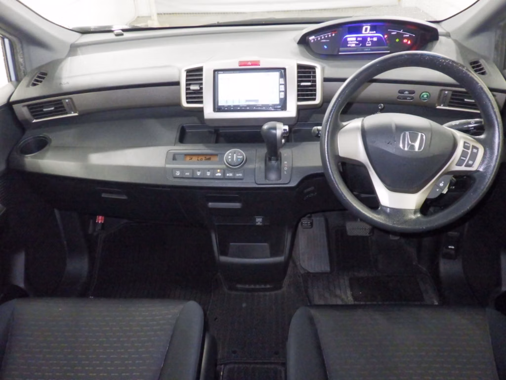 HONDA FREED SPIKE