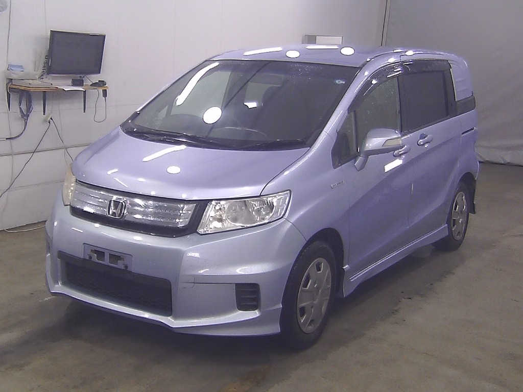 HONDA FREED SPIKE