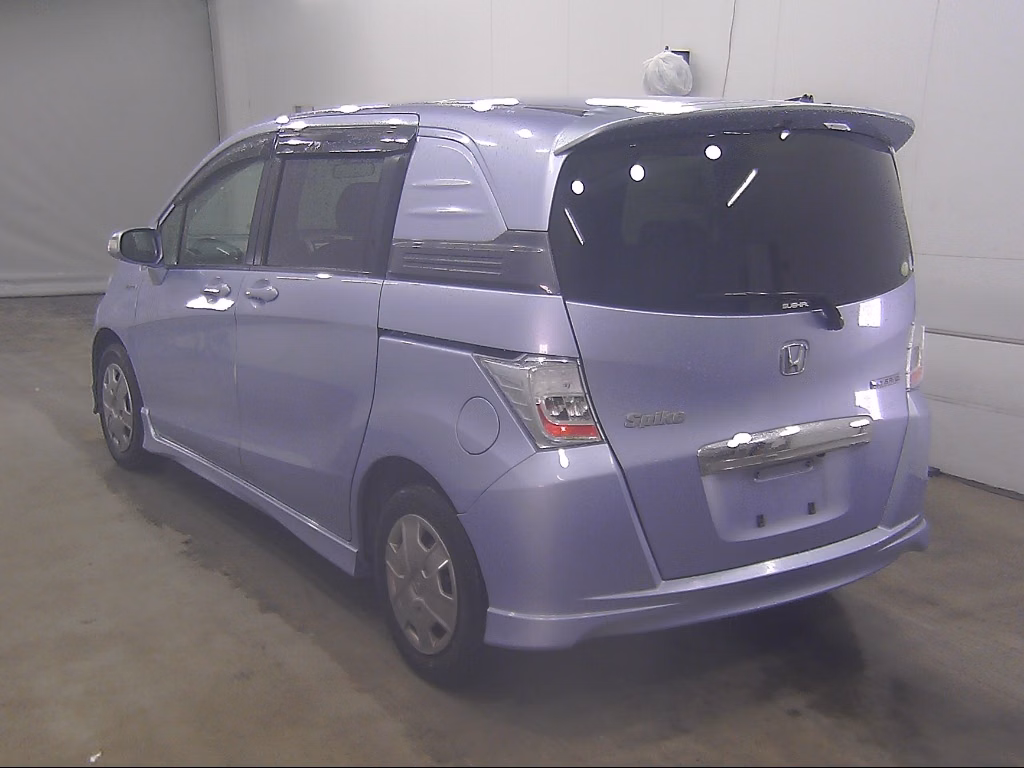 HONDA FREED SPIKE