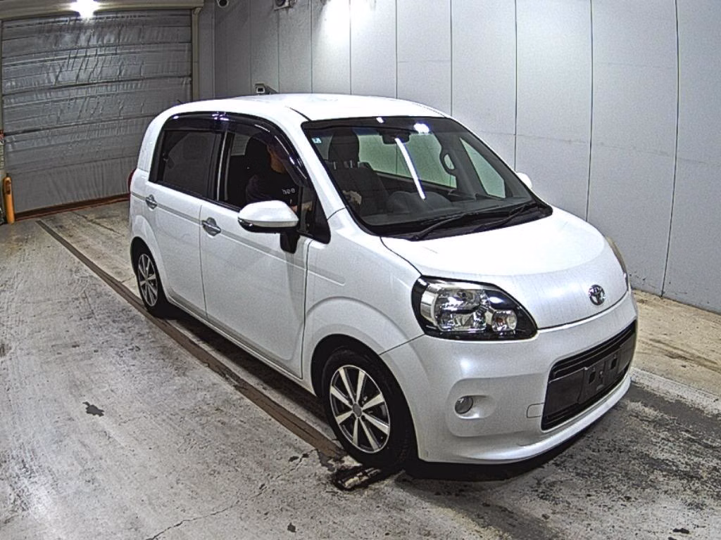 TOYOTA PORTE