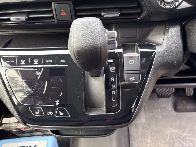 MITSUBISHI EK X