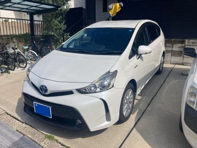 TOYOTA PRIUS ALPHA