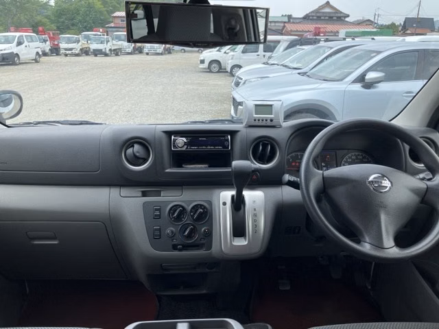 NISSAN NV350 CARAVAN