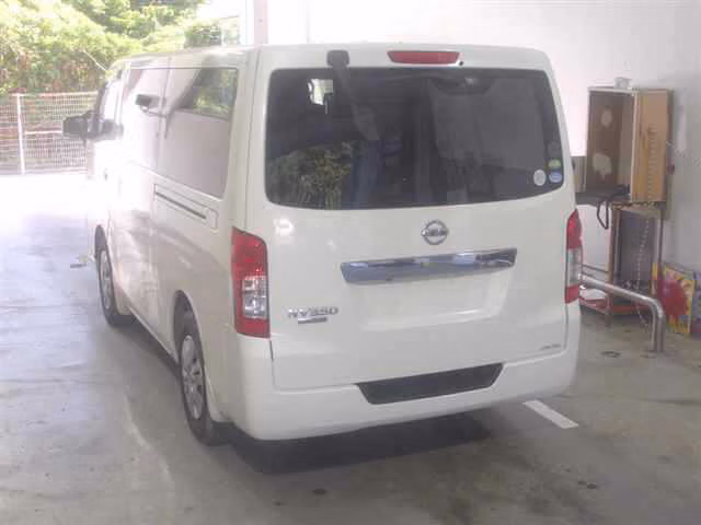 NISSAN NV350 CARAVAN
