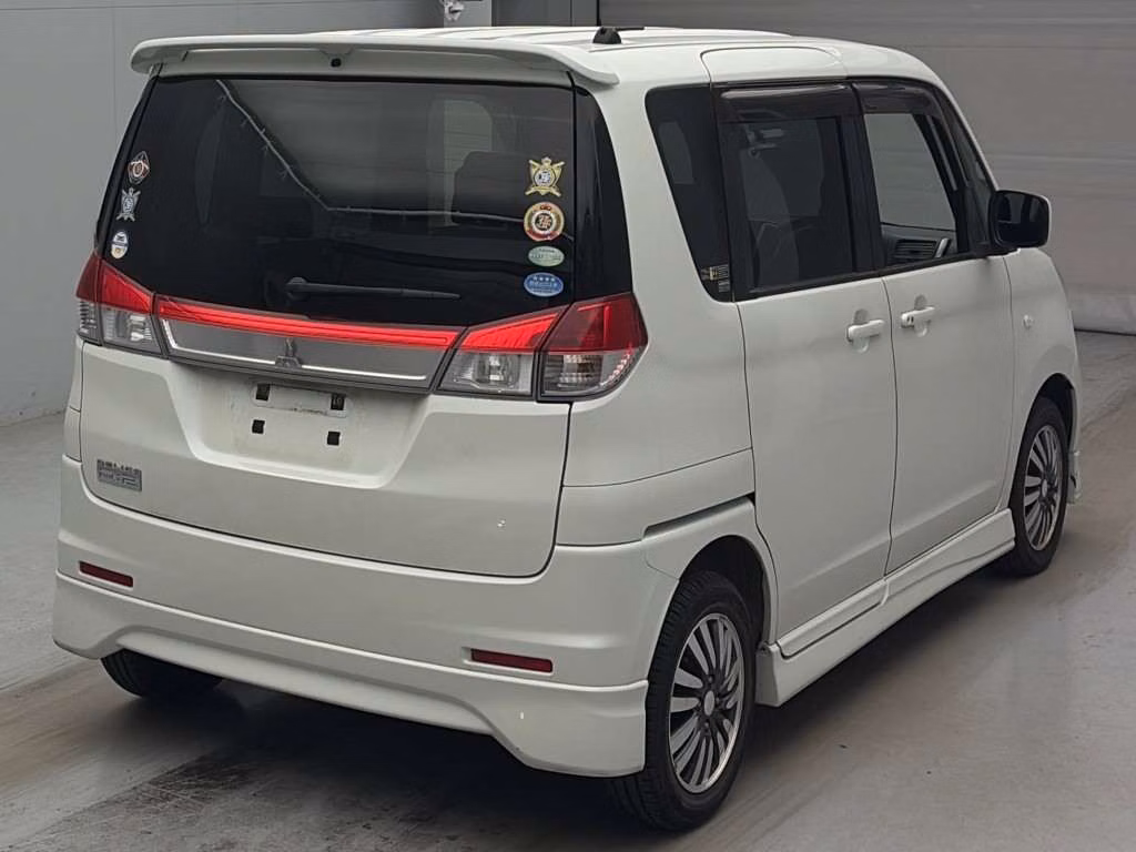 Mitsubishi Delica D:2