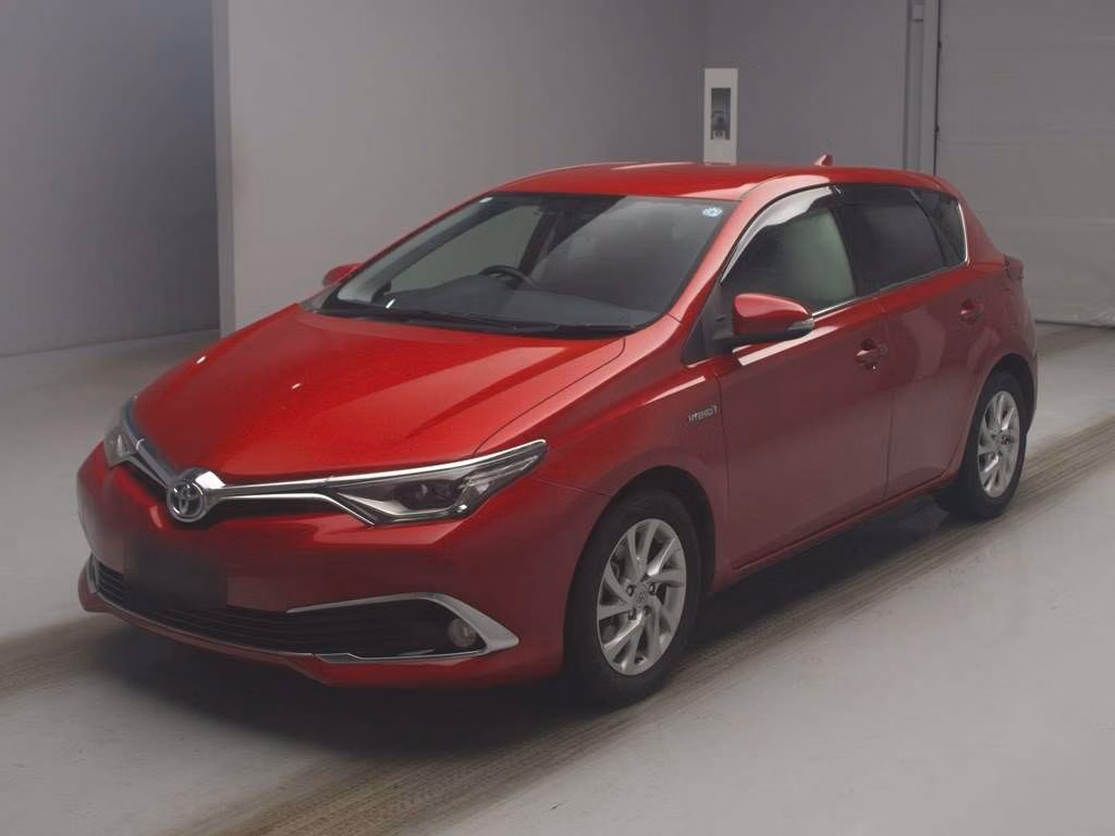 TOYOTA AURIS