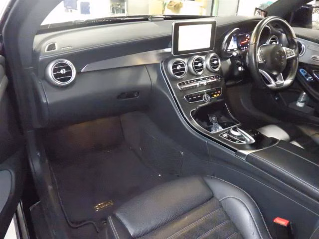MERCEDES-BENZ C-CLASS