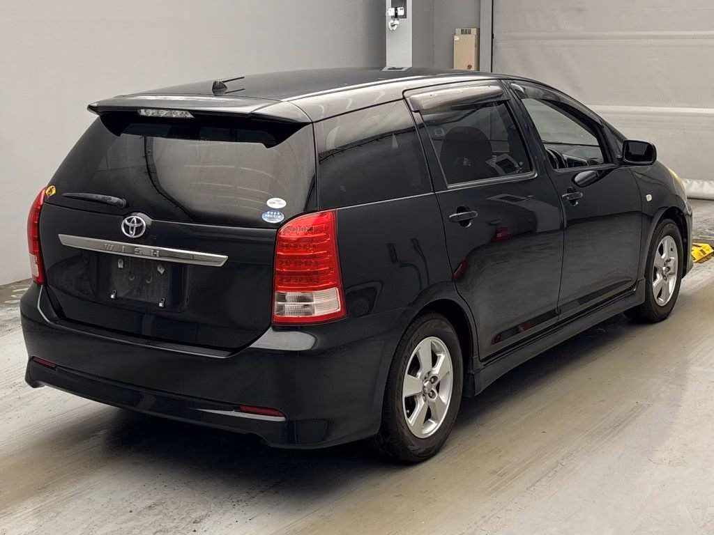 TOYOTA WISH