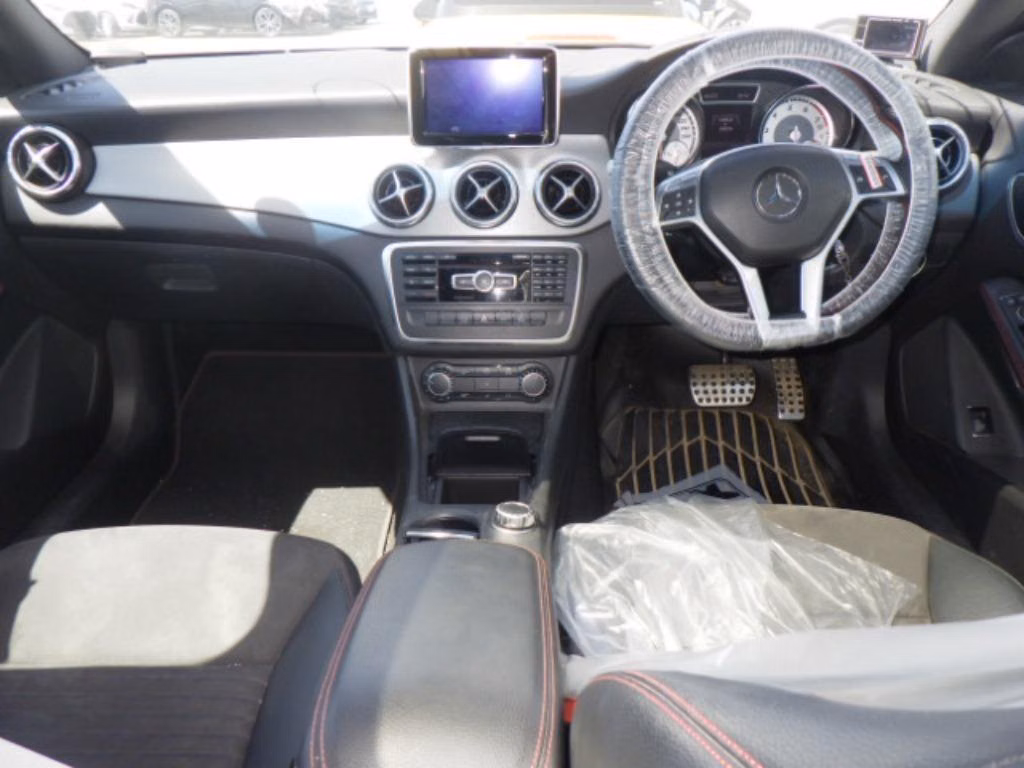 MERCEDES-BENZ CLA-CLASS