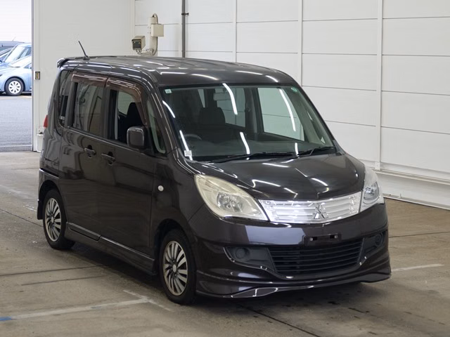 Mitsubishi Delica D:2