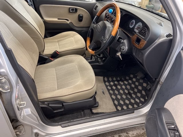 DAIHATSU MIRA GINO